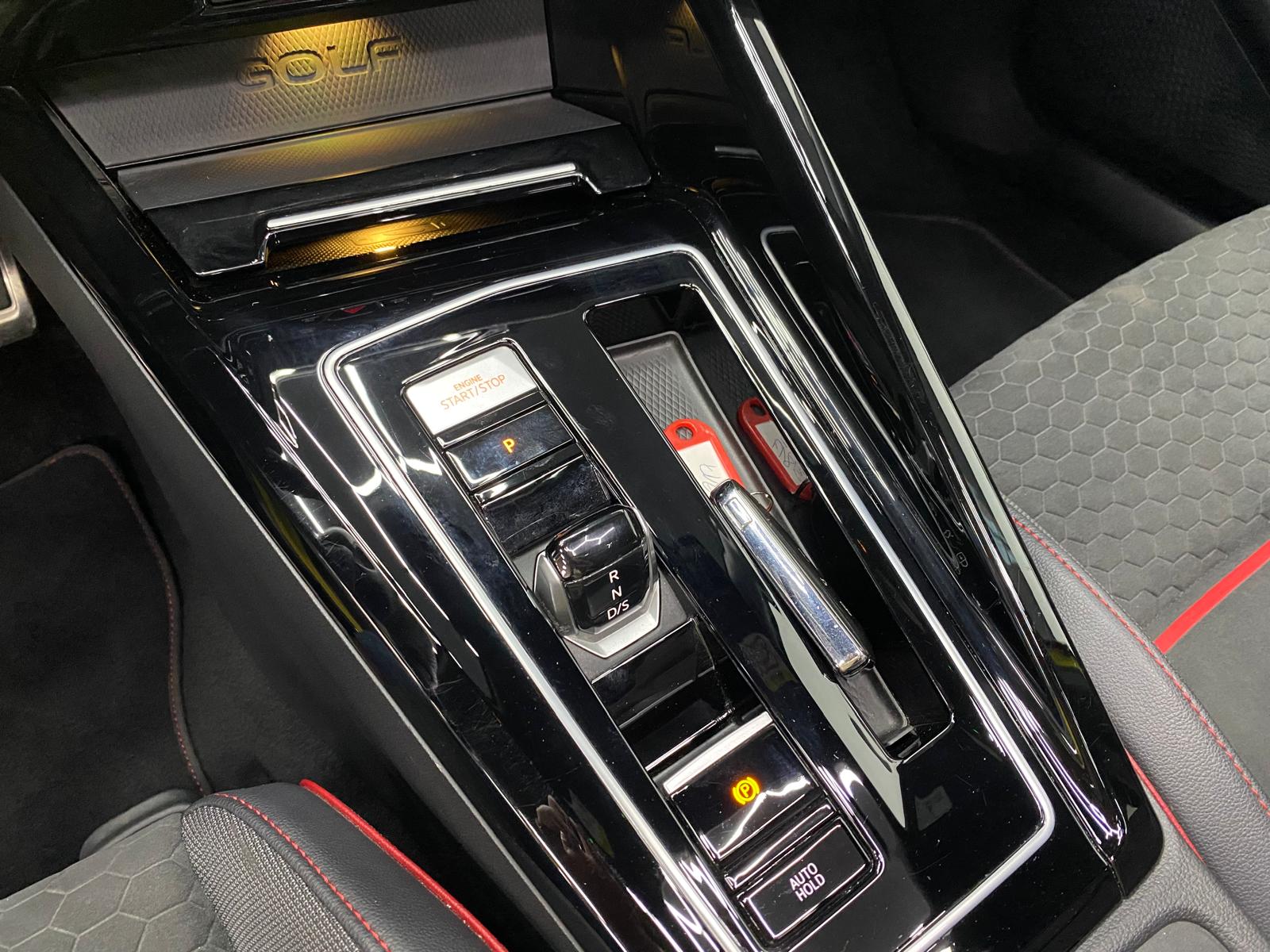 Volkswagen Golf GTI - Foto 11