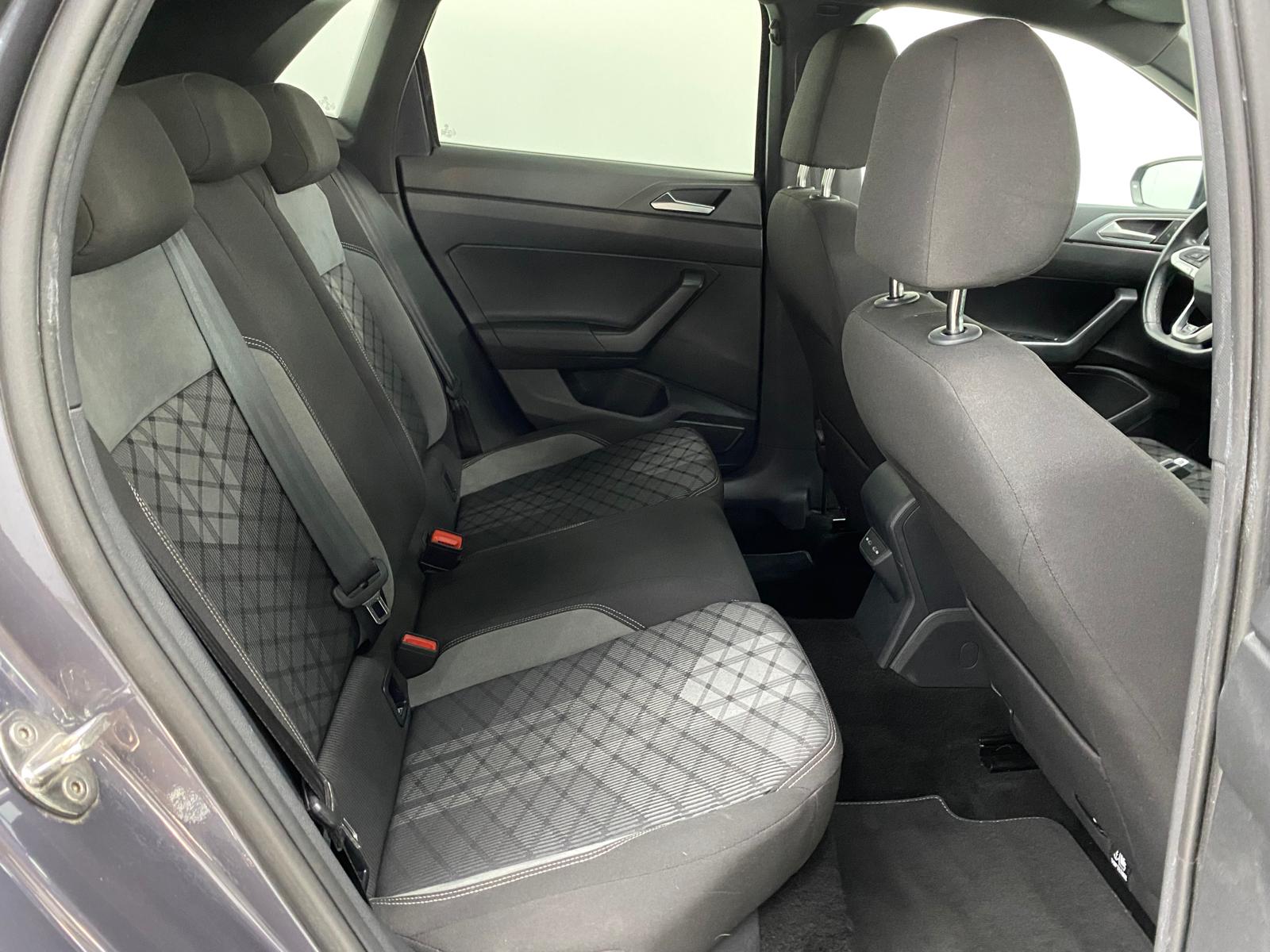 Volkswagen Polo - Foto 11