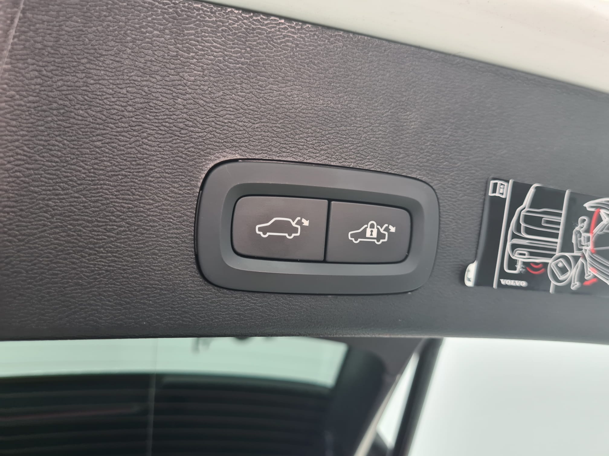 Volvo XC40 - Foto 12