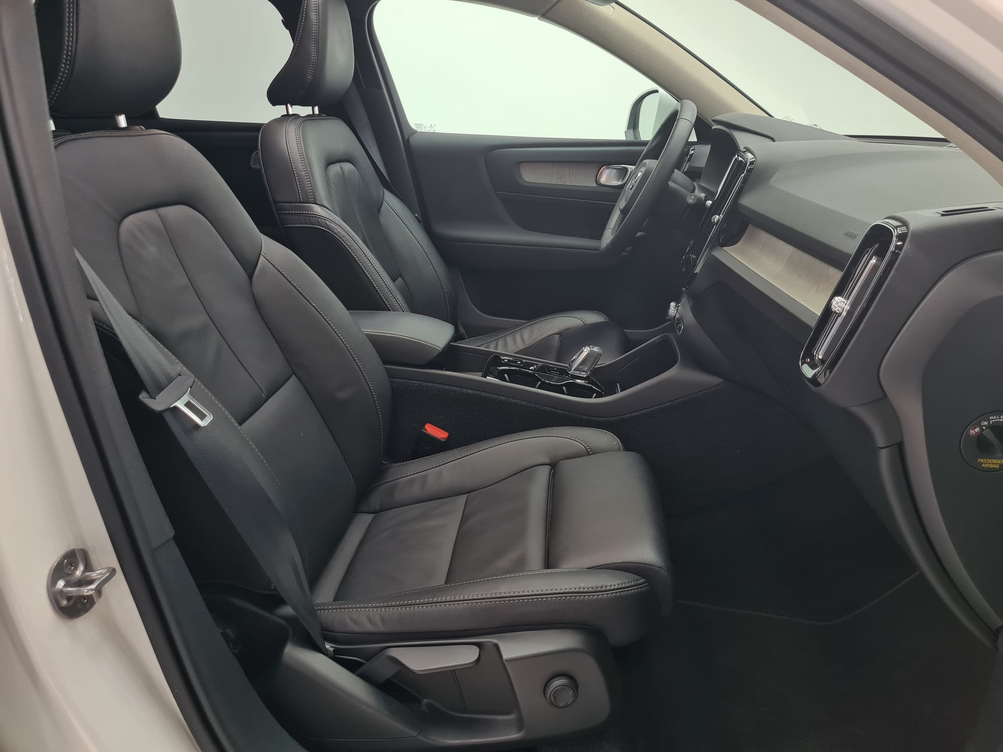 Volvo XC40 - Foto 8