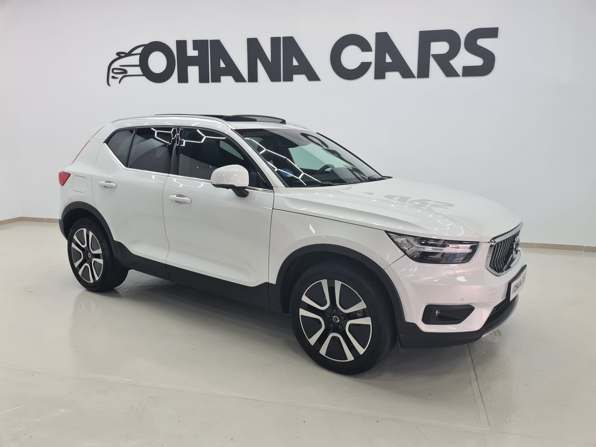 Volvo XC40 - Foto 1