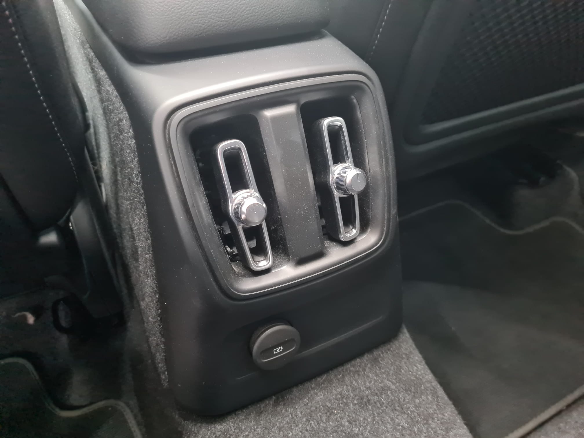 Volvo XC40 - Foto 4