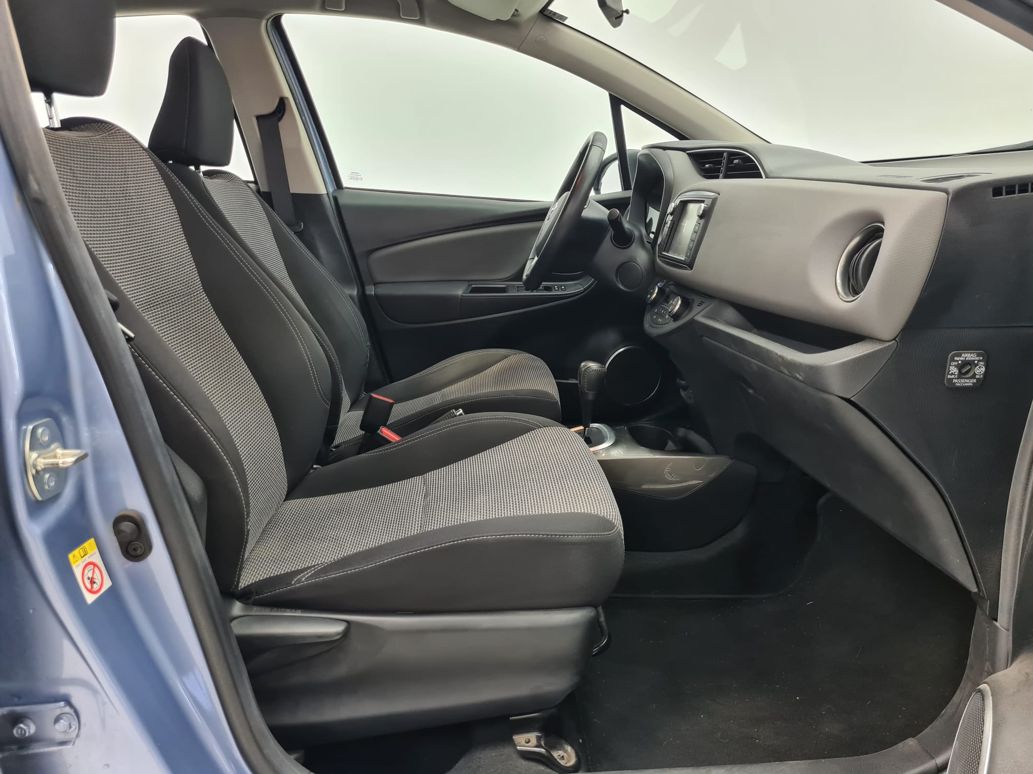 Toyota Yaris - Foto 4