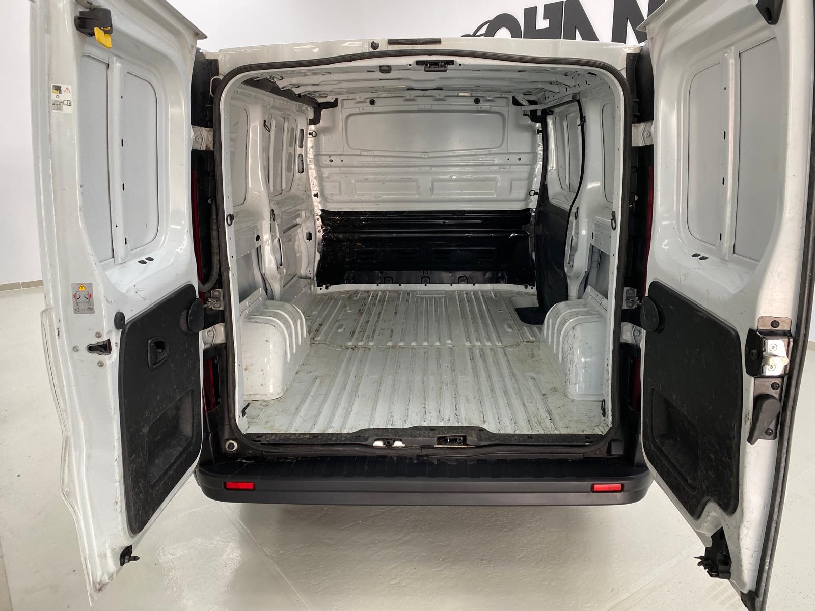 Renault Trafic - Foto 6