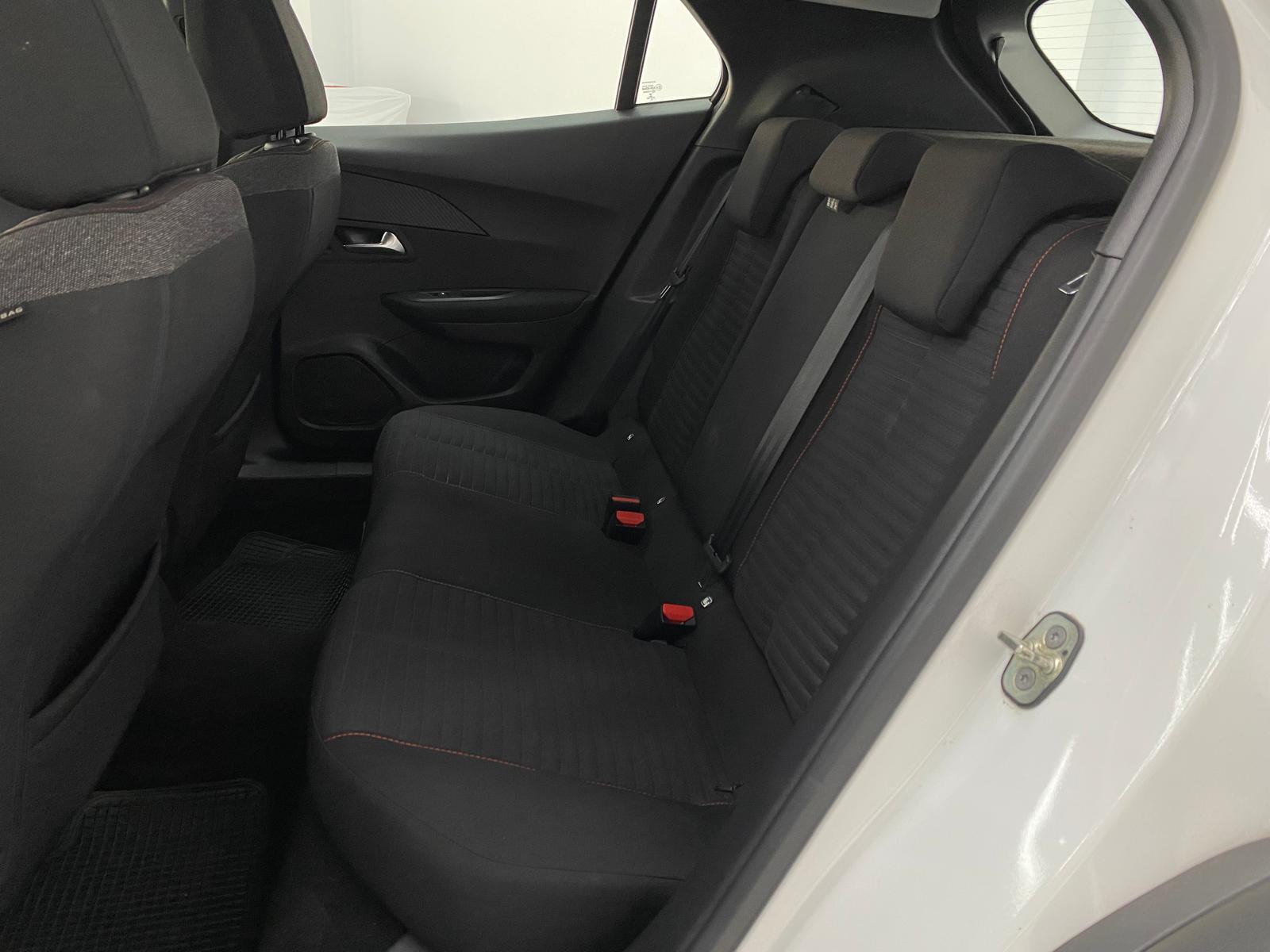 Peugeot 2008 - Foto 10