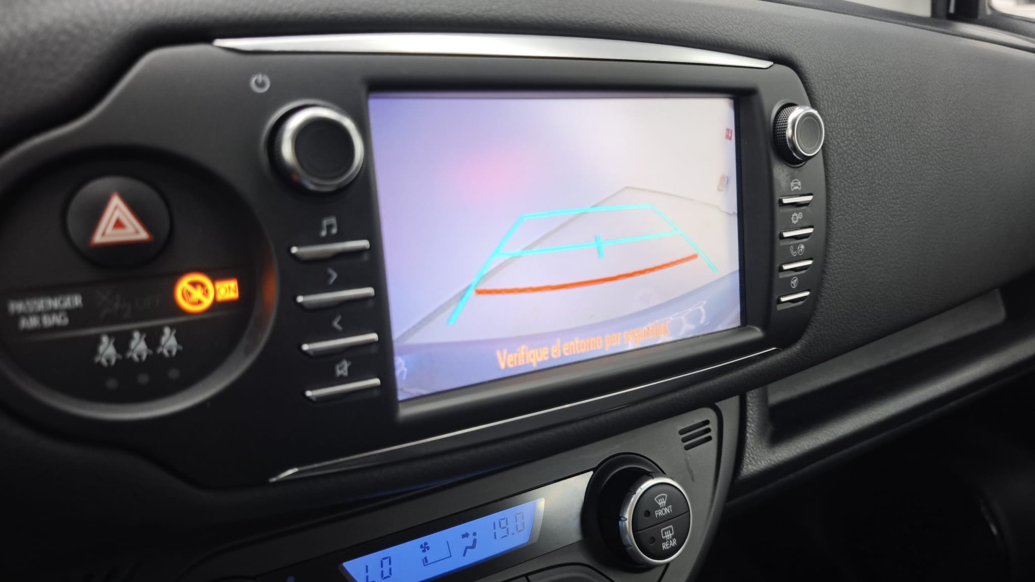 Toyota Yaris - Foto 4