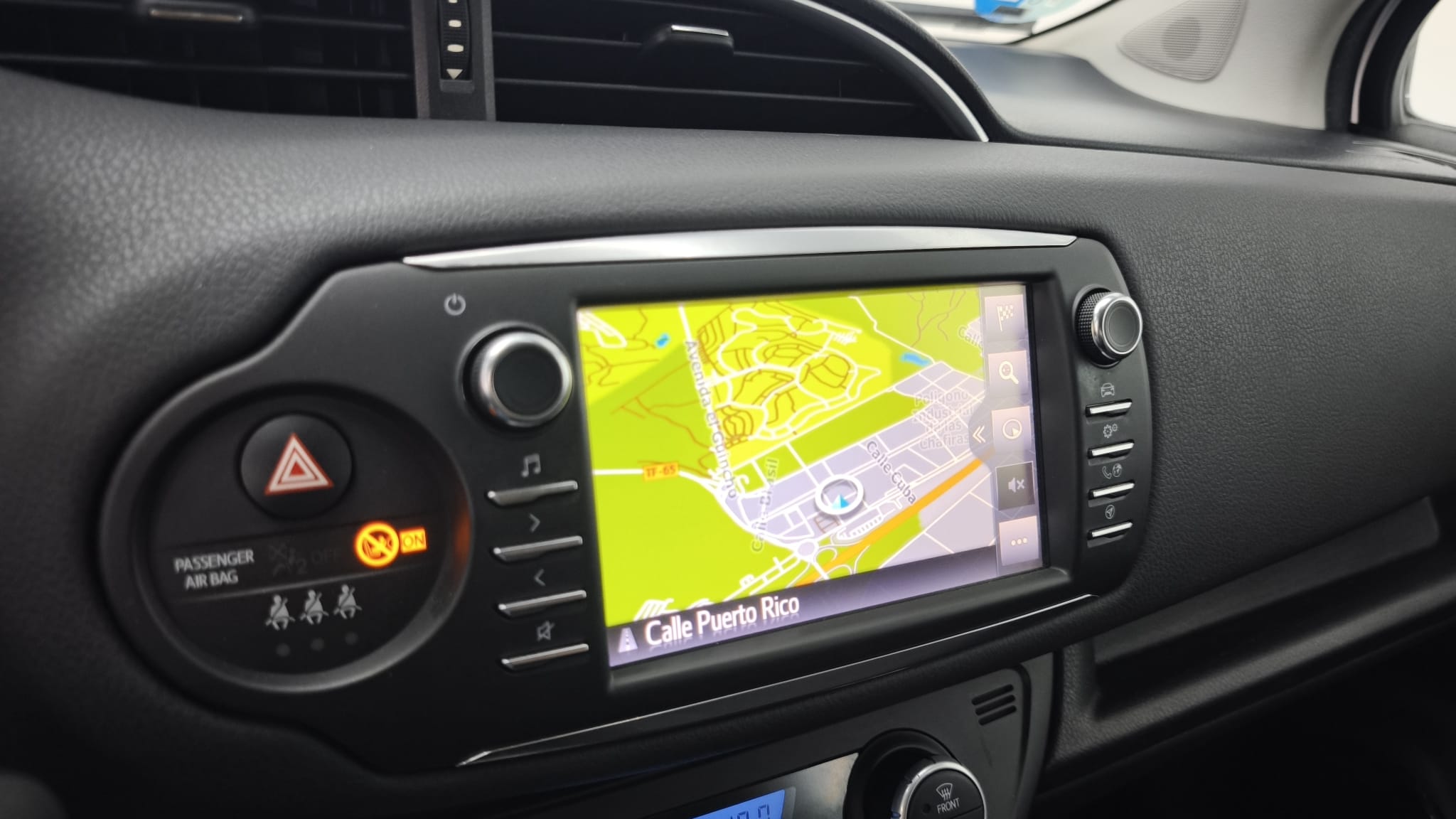 Toyota Yaris - Foto 5