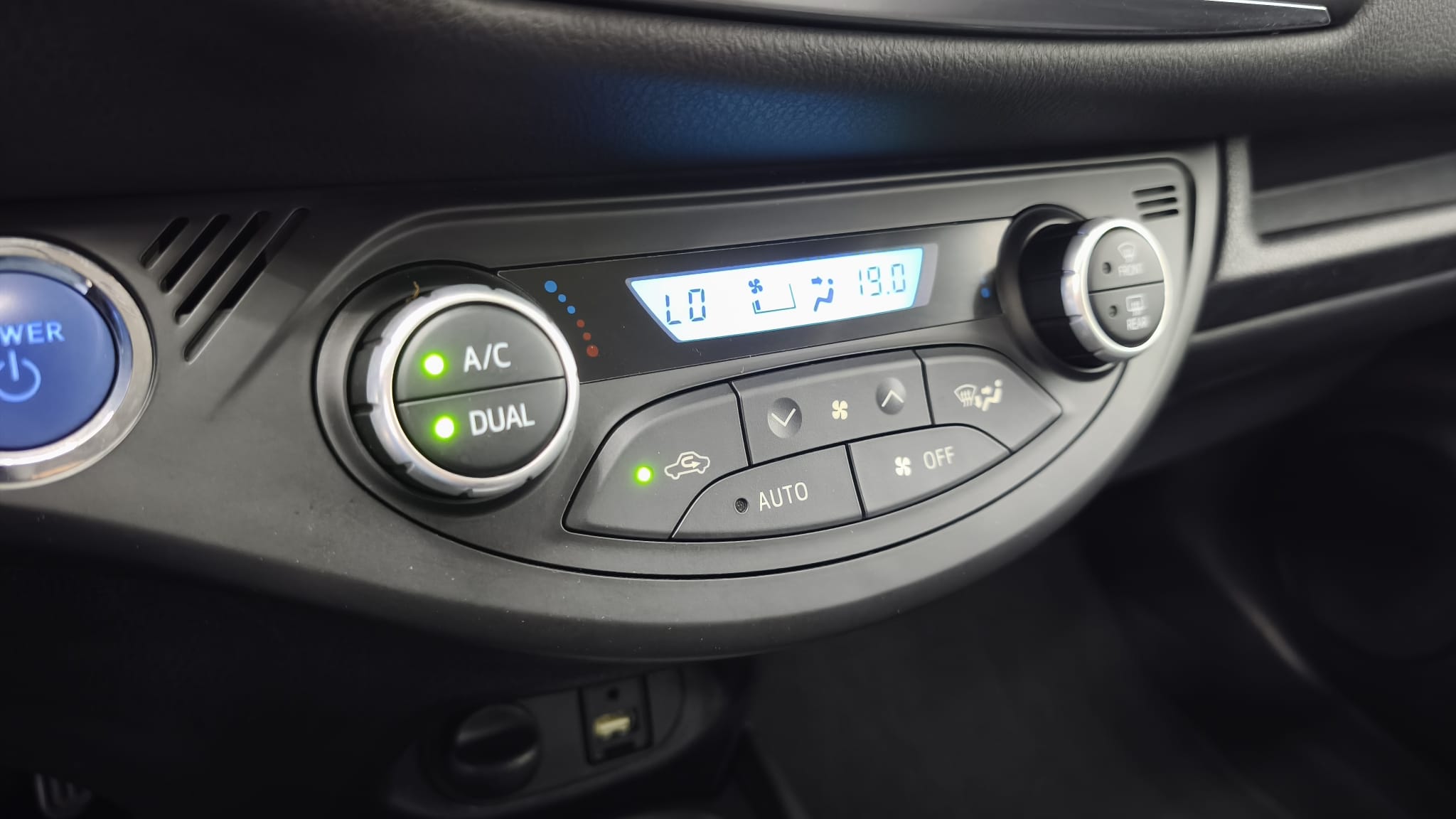 Toyota Yaris - Foto 6