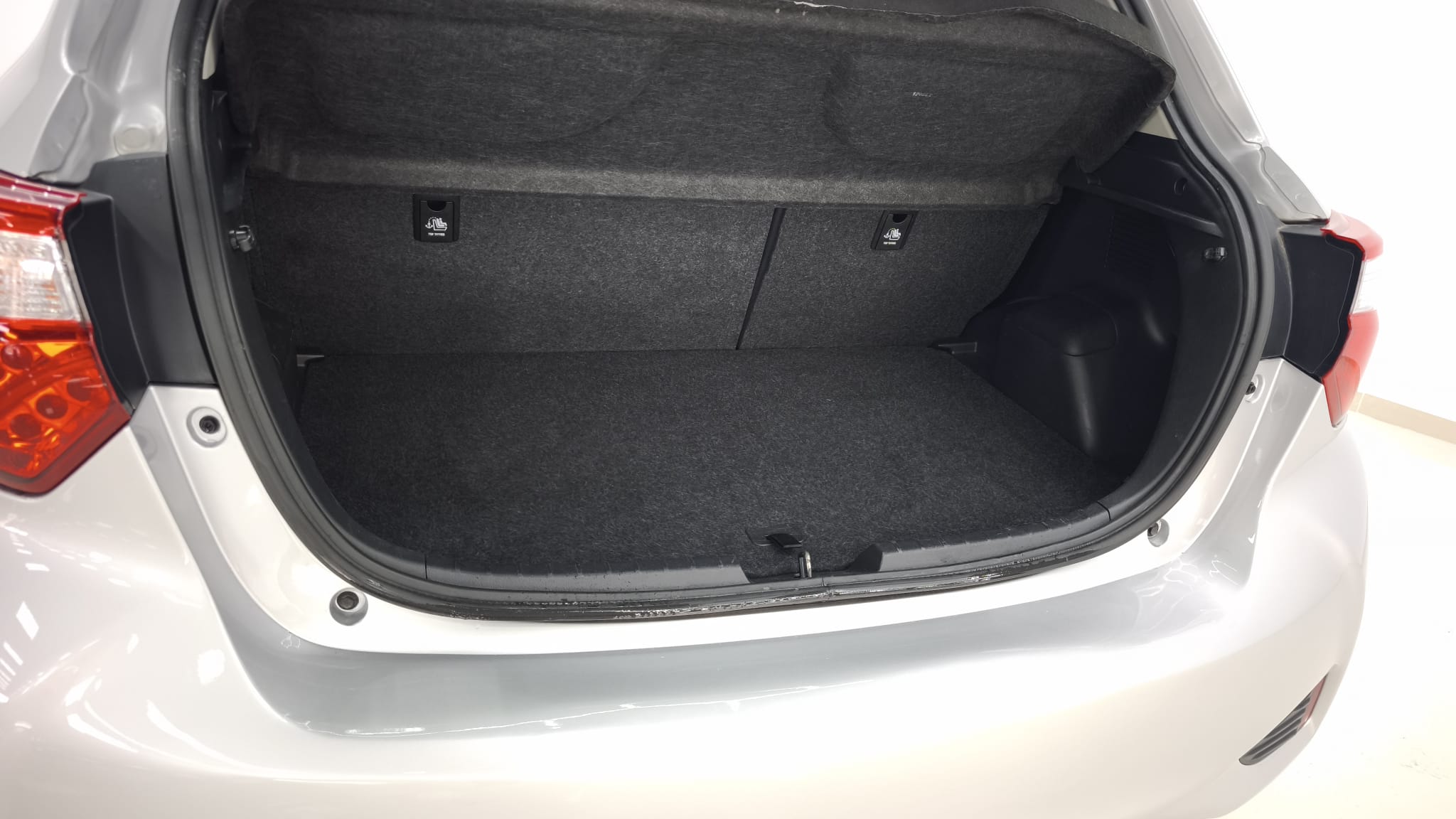 Toyota Yaris - Foto 10
