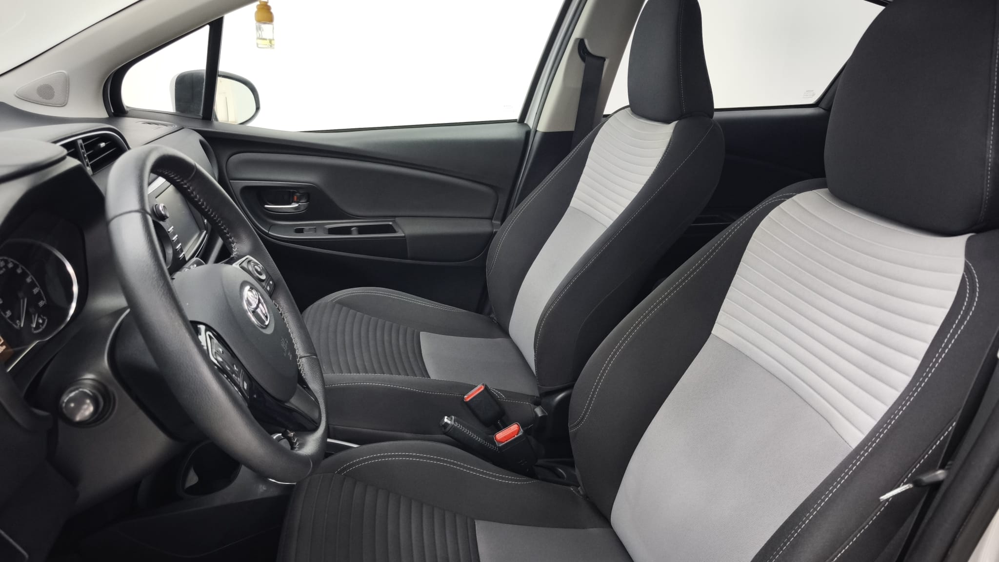Toyota Yaris - Foto 3