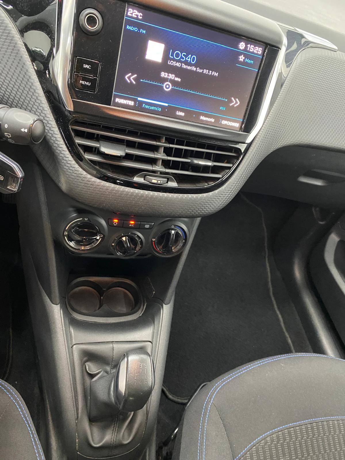 Peugeot 208 - Foto 6