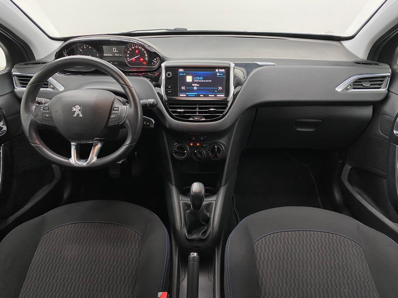 Peugeot 208 - Foto 3