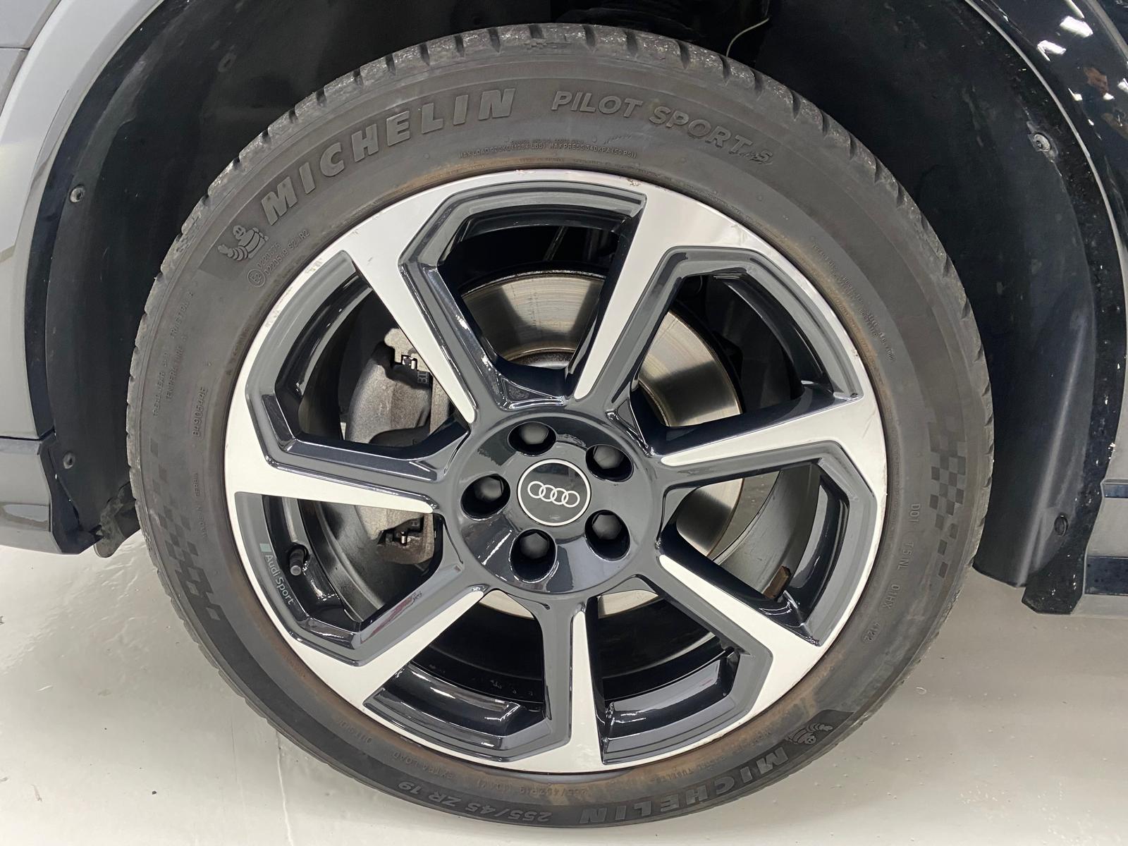 Audi Q3 - Foto 17