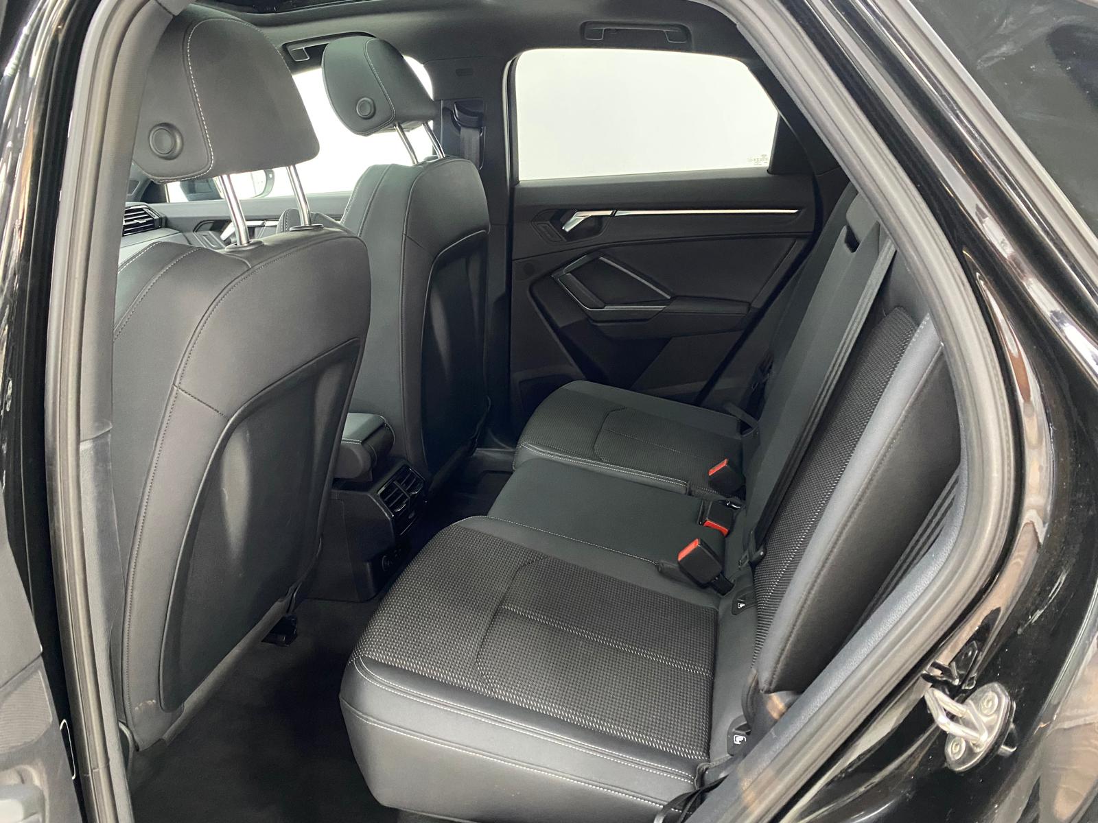 Audi Q3 - Foto 14