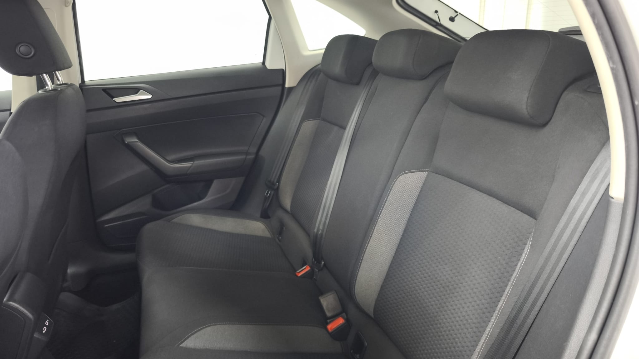Volkswagen Taigo - Foto 11