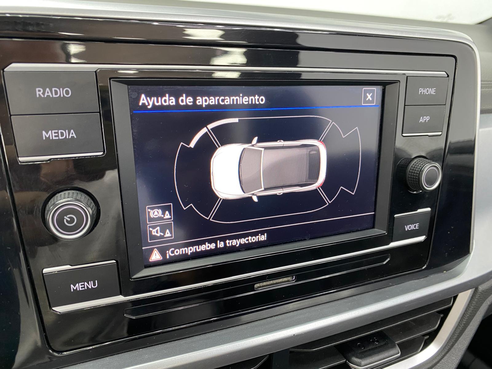 Volkswagen T-Roc - Foto 7
