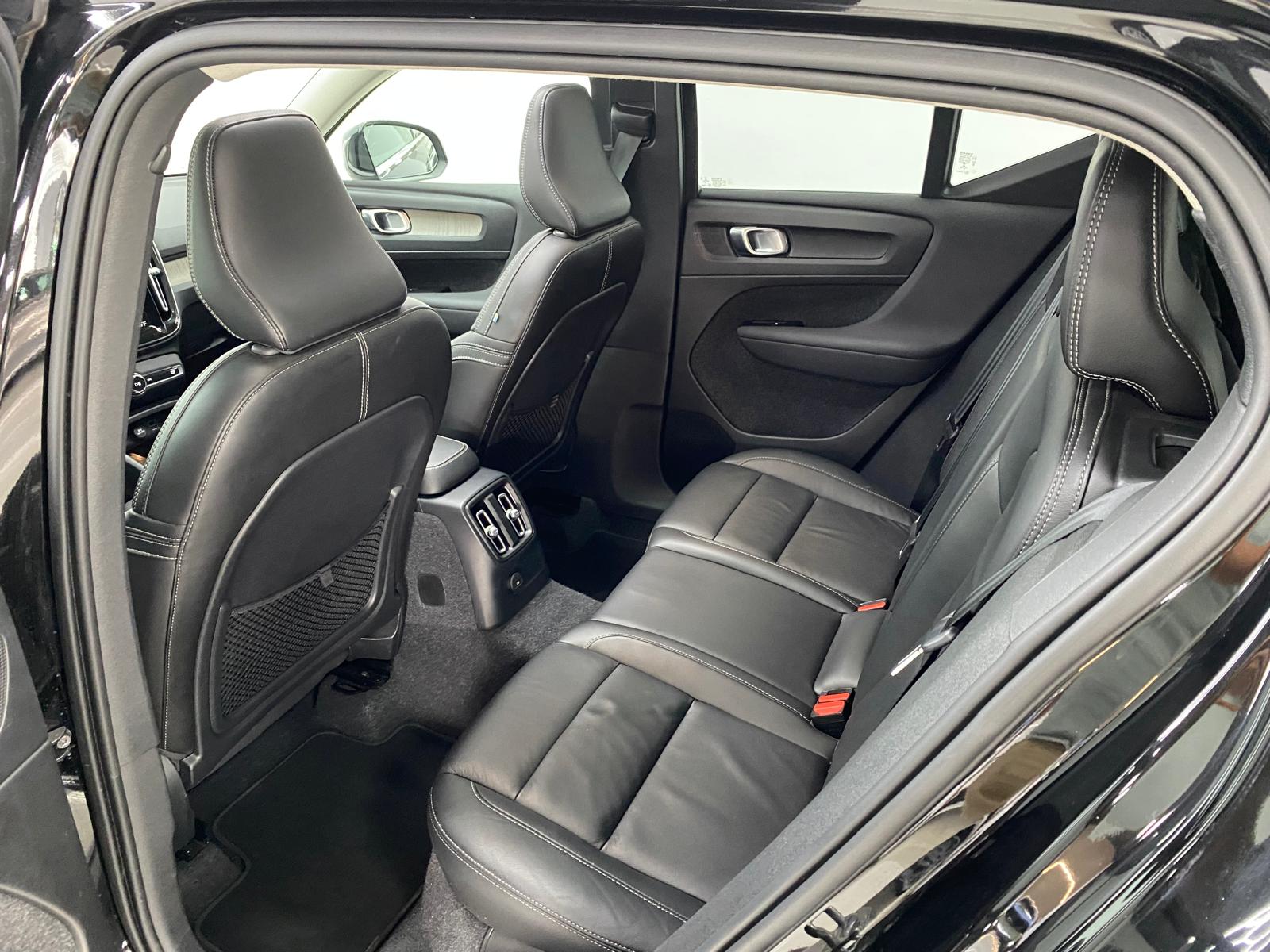 Volvo XC40 - Foto 11