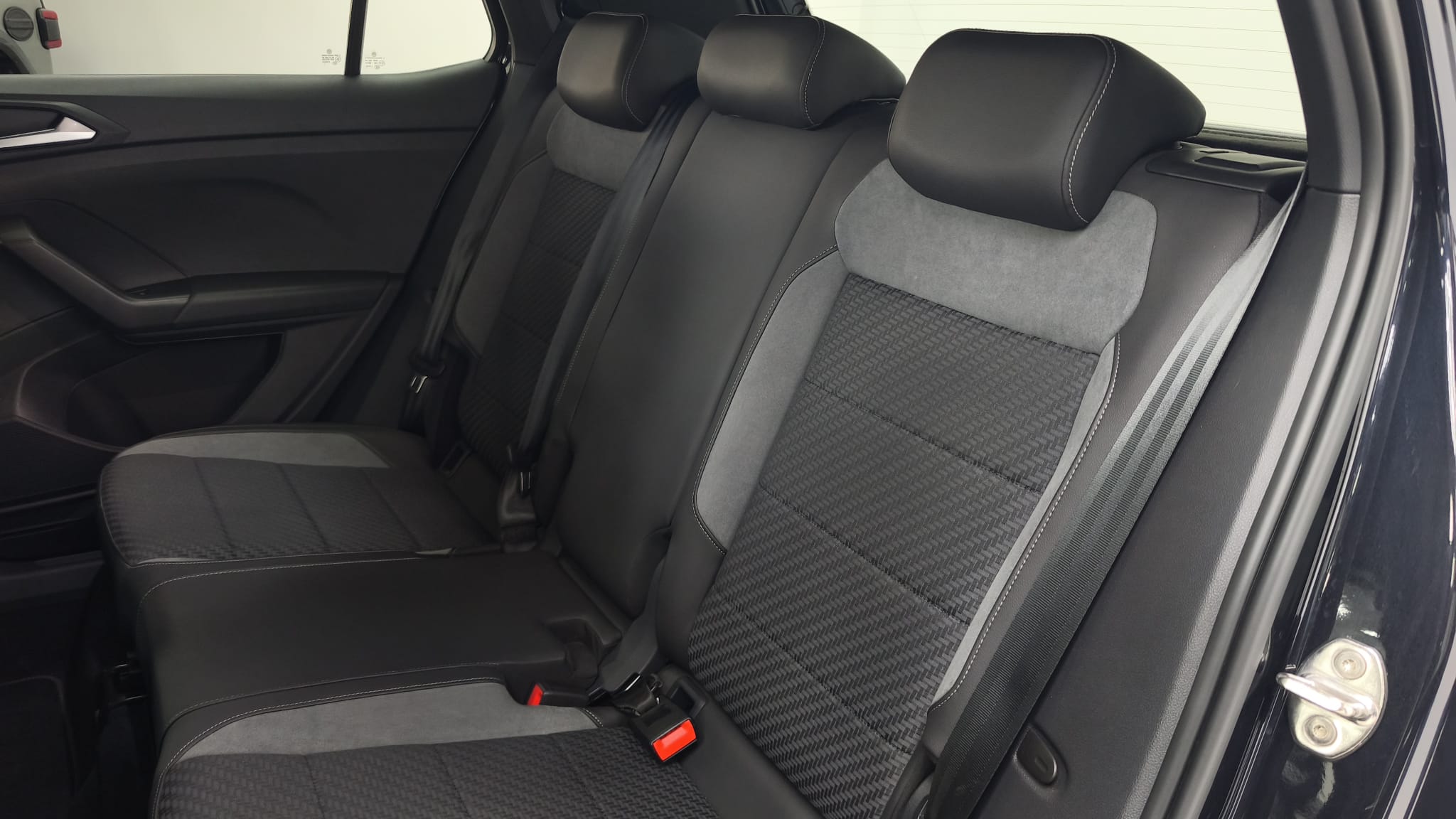 Volkswagen T-Cross - Foto 11