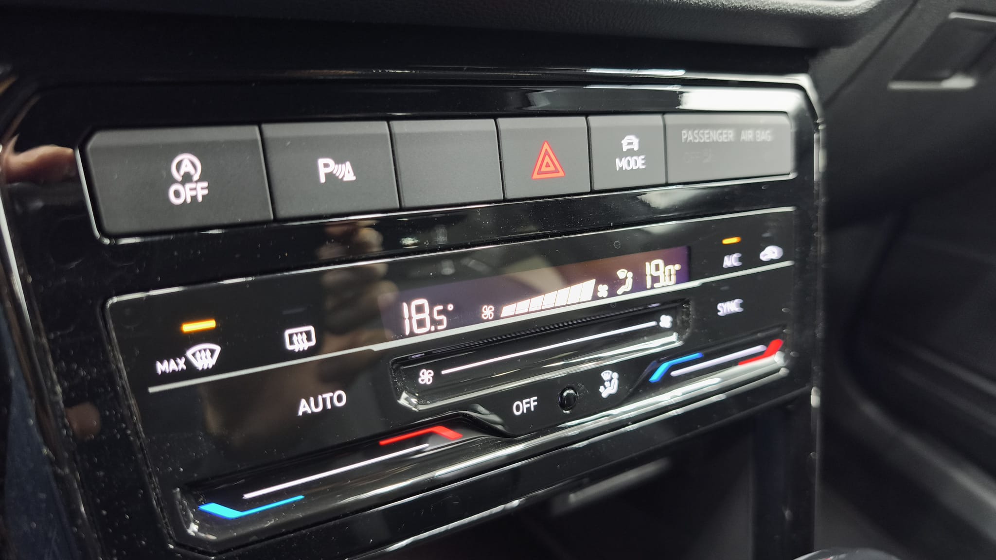 Volkswagen T-Cross - Foto 10