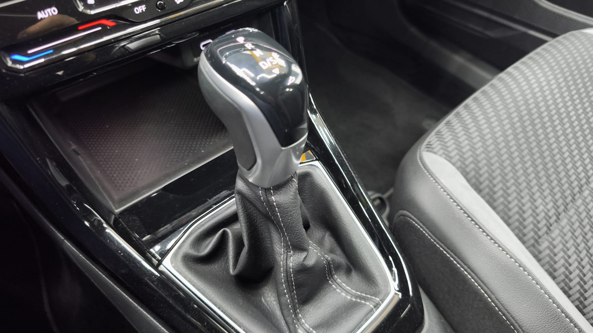 Volkswagen T-Cross - Foto 7