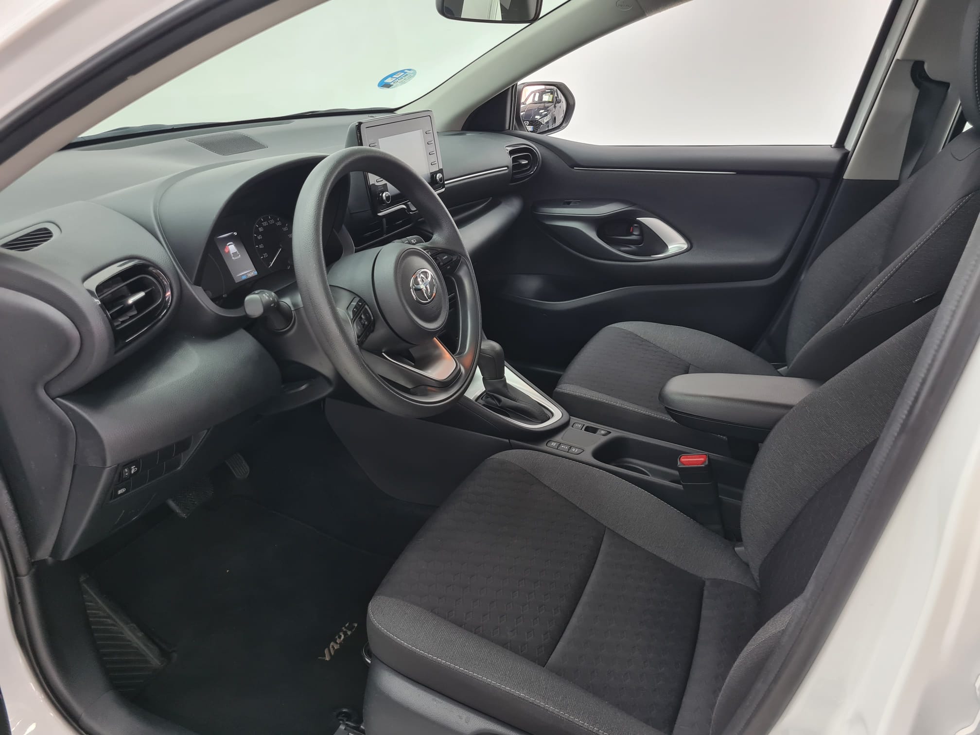 Toyota Yaris - Foto 6
