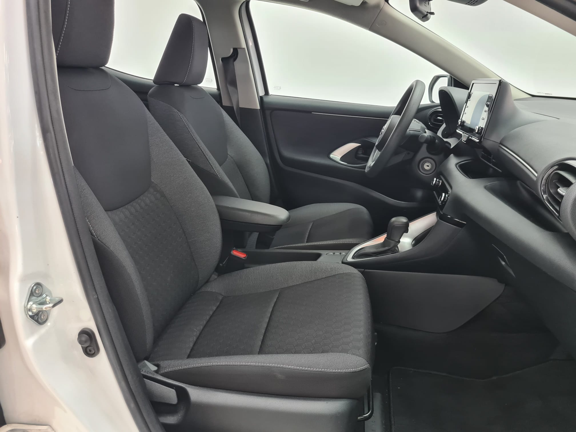 Toyota Yaris - Foto 5