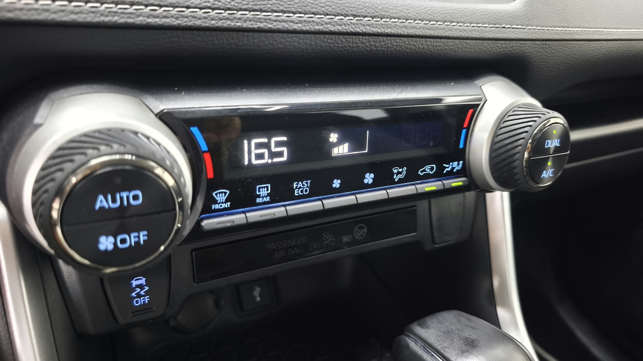 Toyota RAV4 - Foto 10