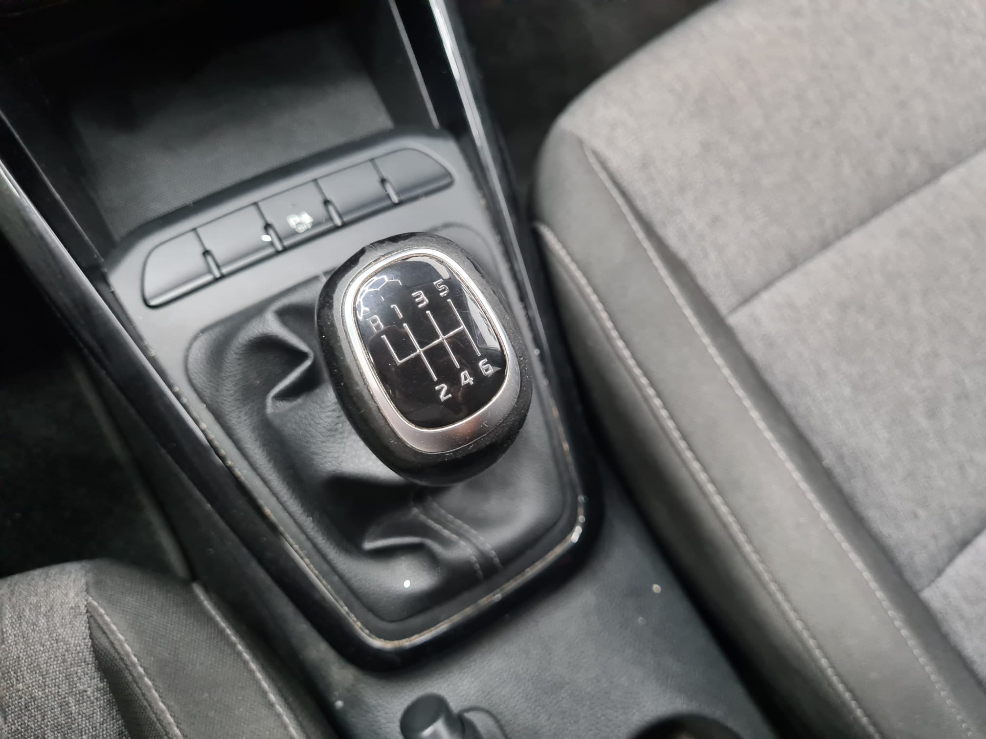 Kia Stonic - Foto 5
