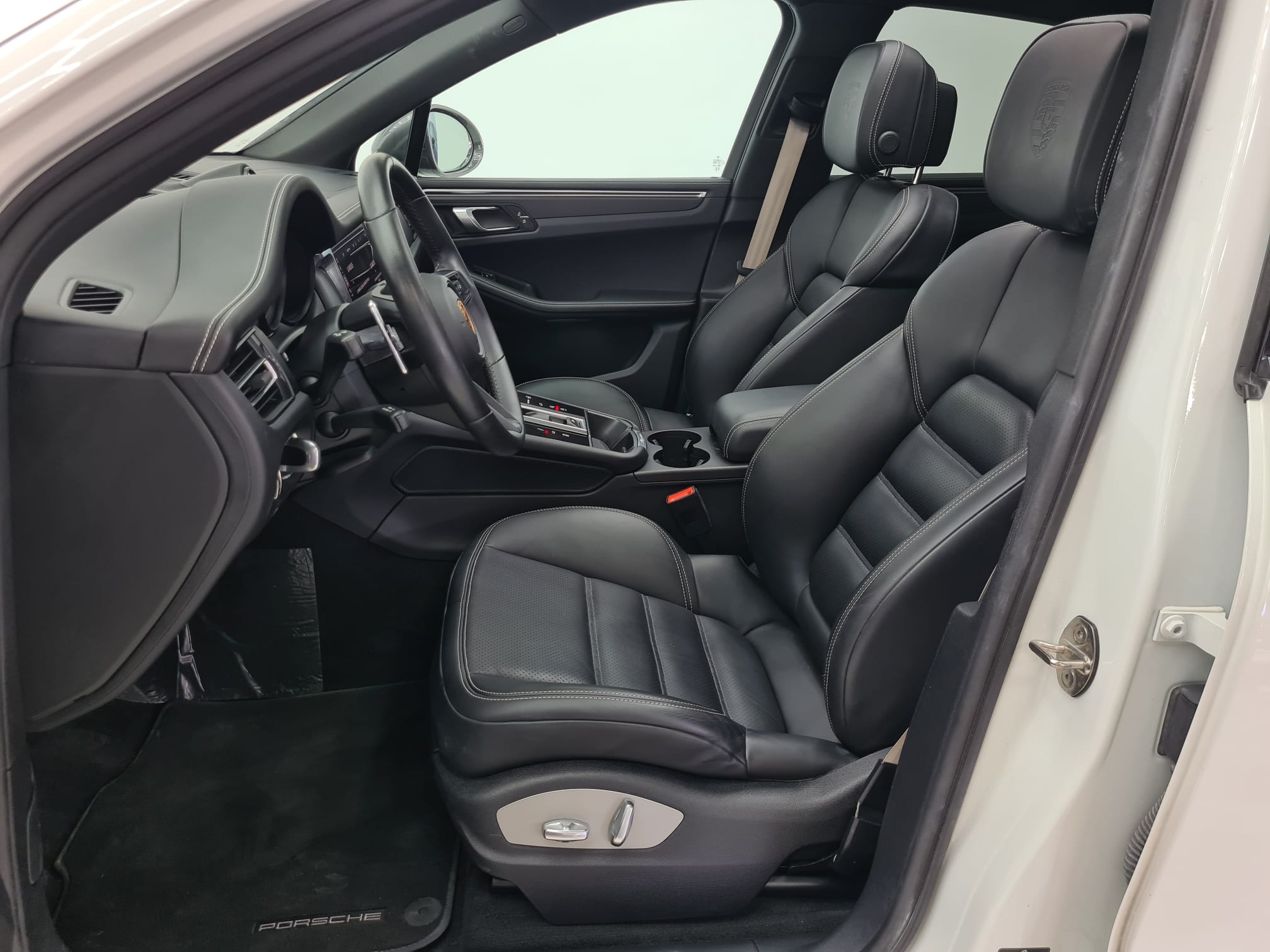 Porsche Macan - Foto 13