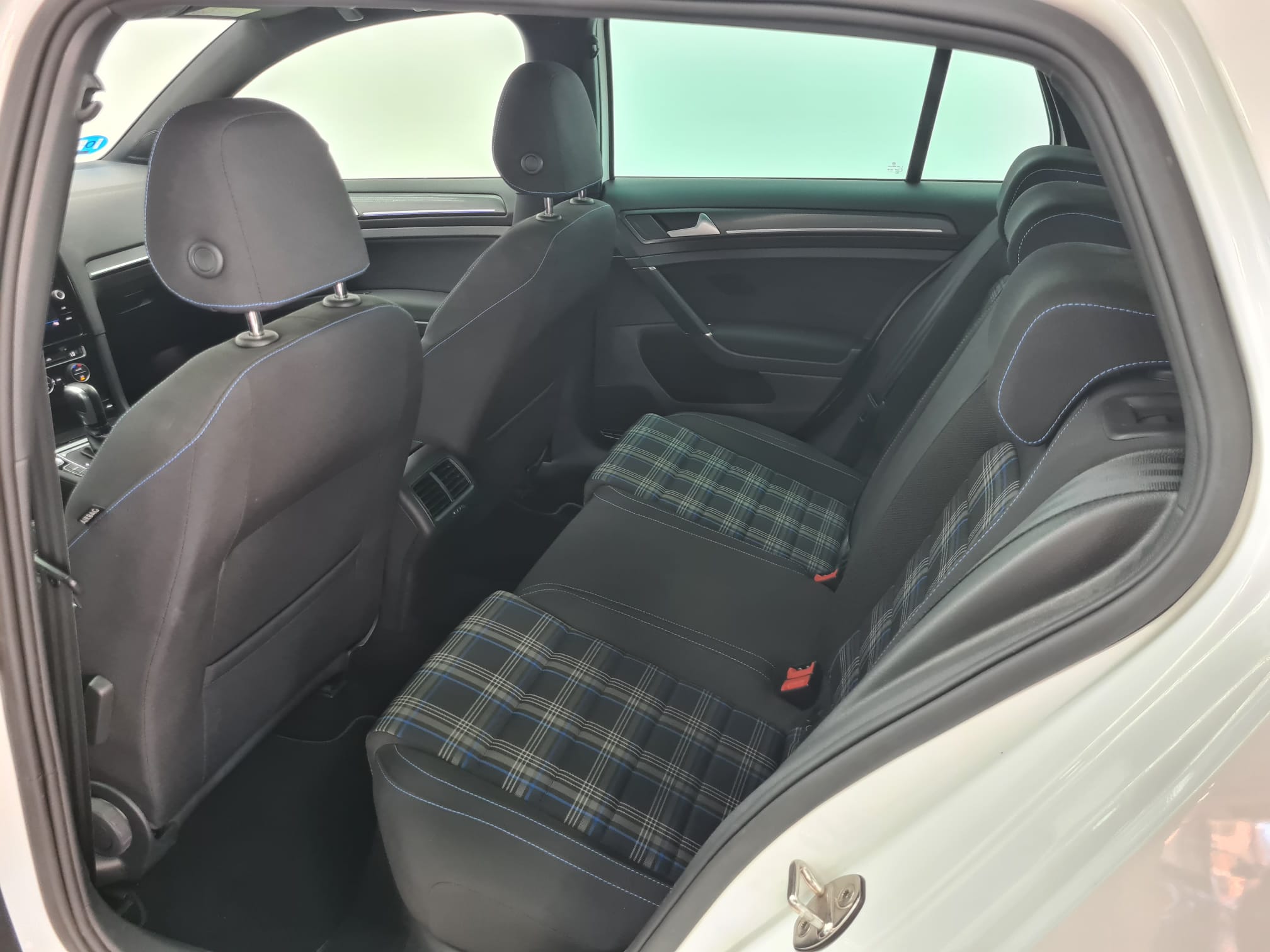Volkswagen Golf - Foto 10