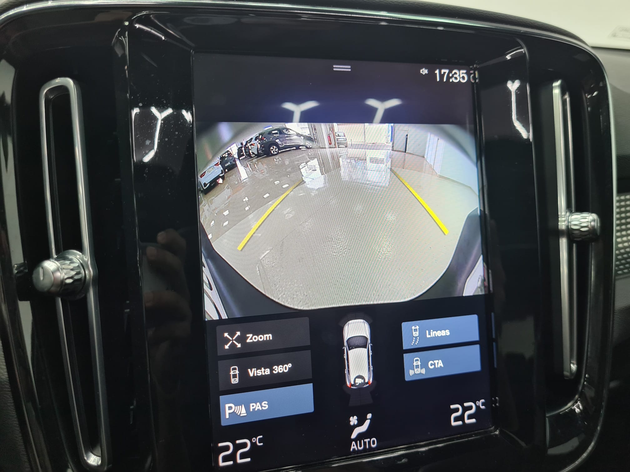 Volvo XC40 - Foto 9