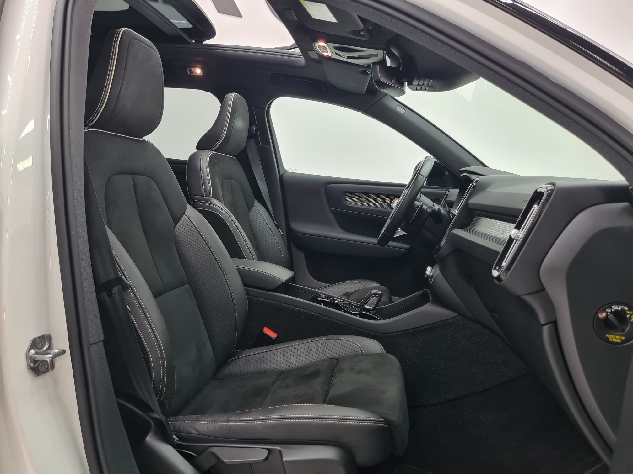 Volvo XC40 - Foto 4