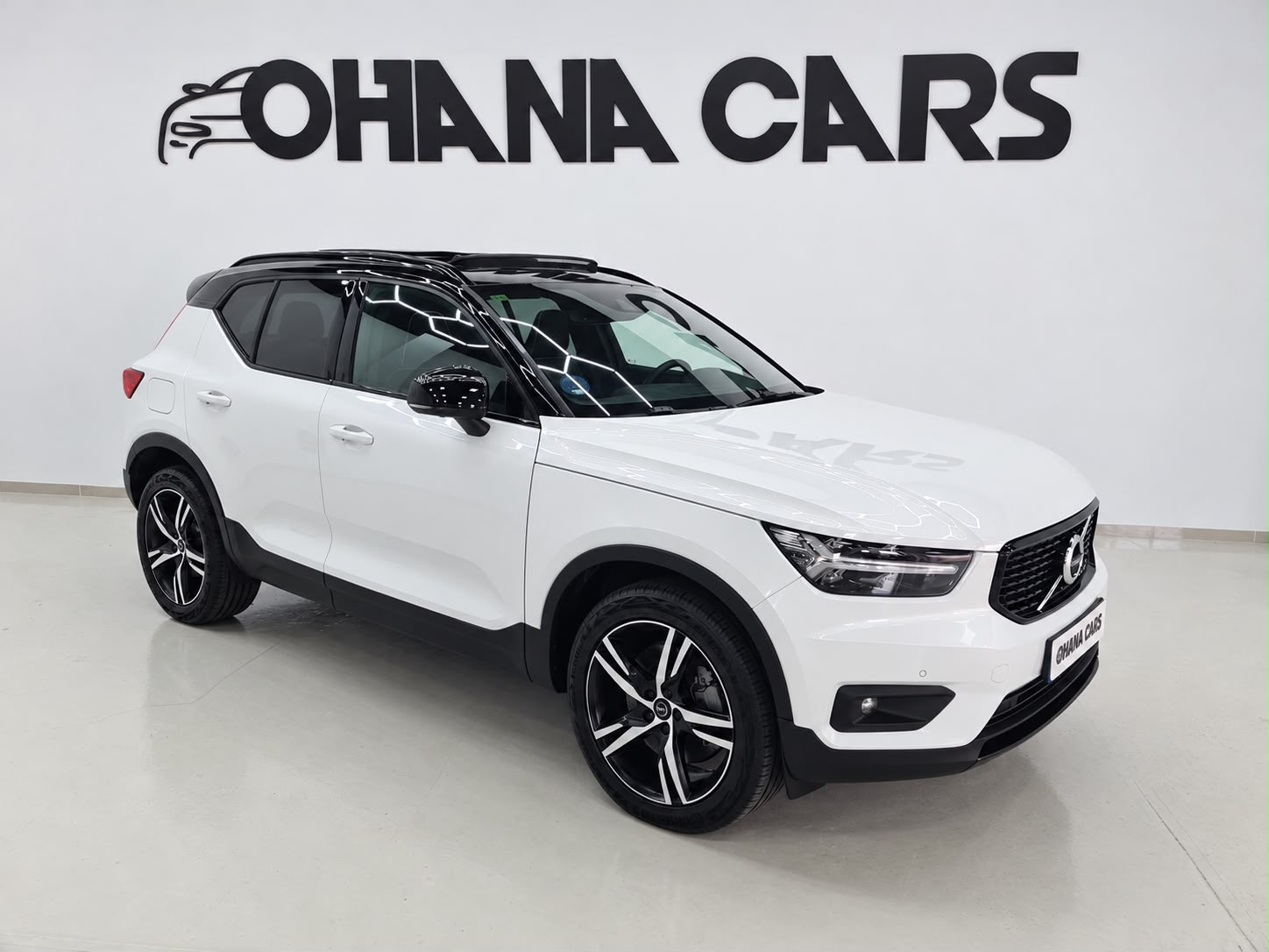 Volvo XC40 - Foto 1