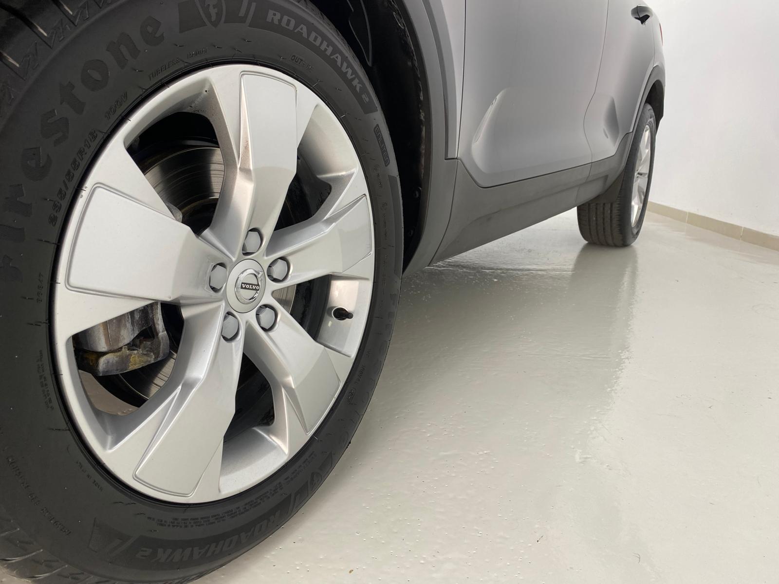 Volvo XC40 - Foto 11