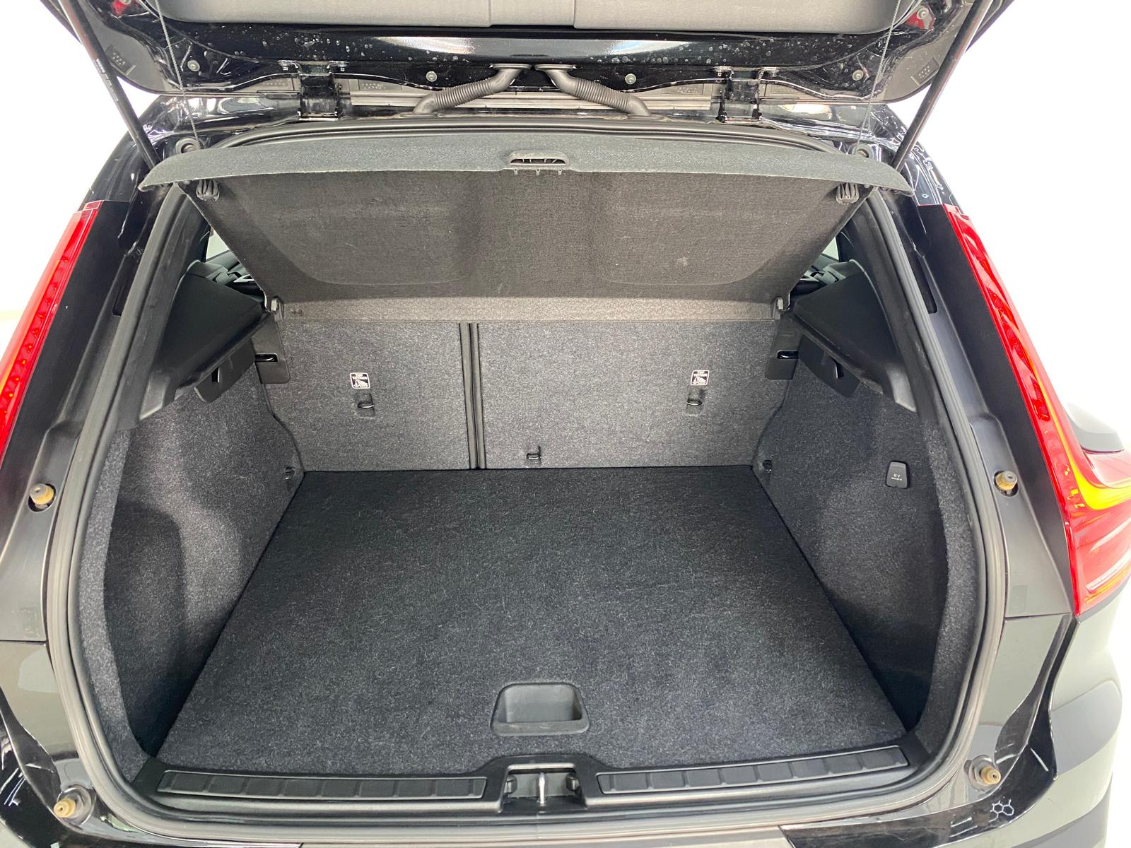 Volvo XC40 - Foto 10