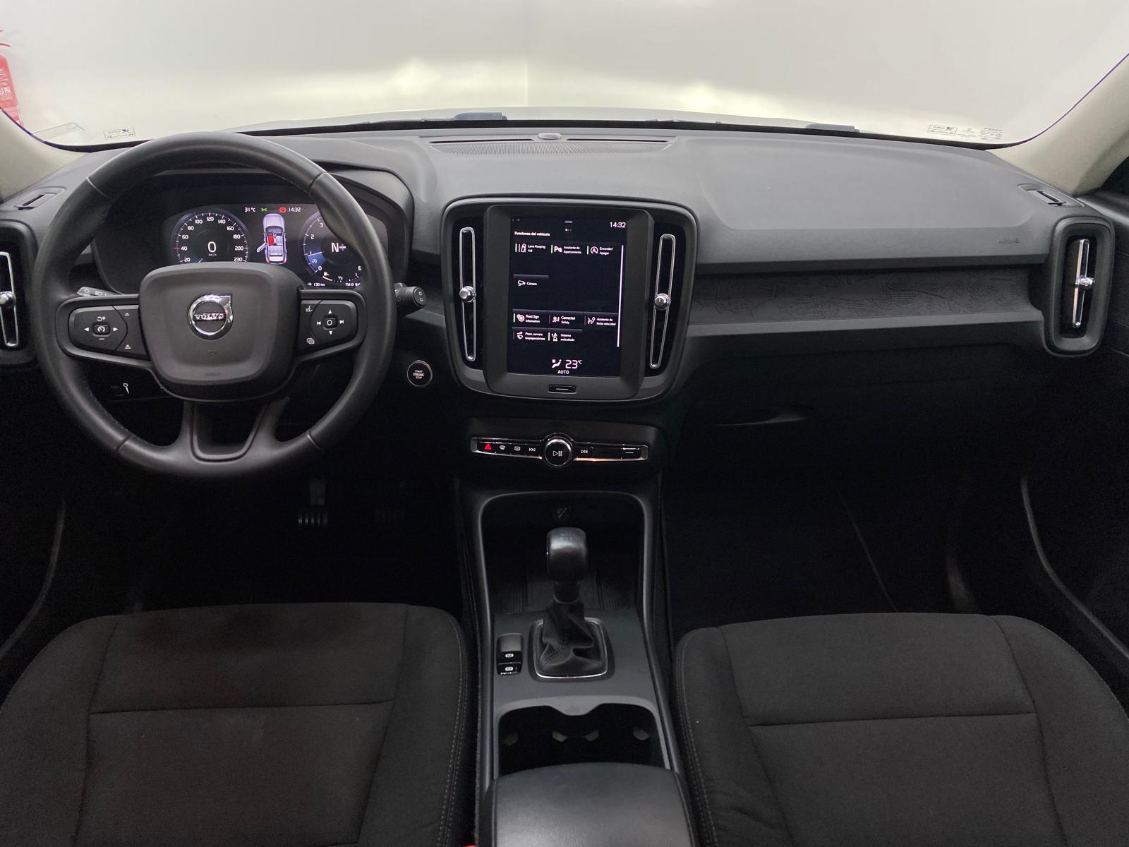 Volvo XC40 - Foto 2