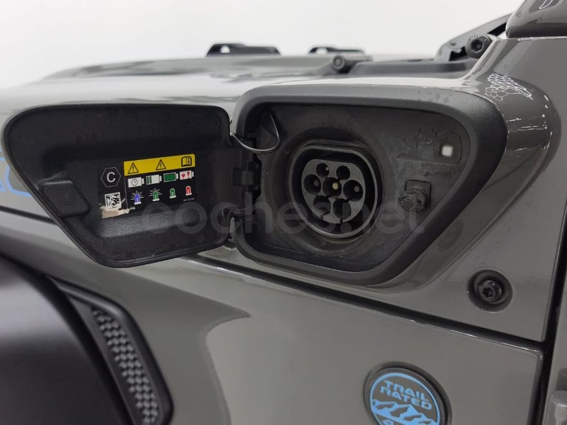 Jeep Wrangler - Foto 11