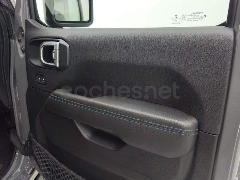 Jeep Wrangler - Foto 15