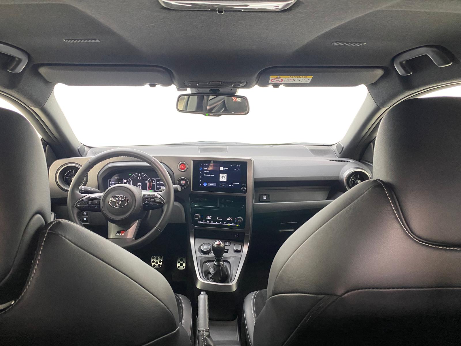 Toyota Yaris - Foto 7