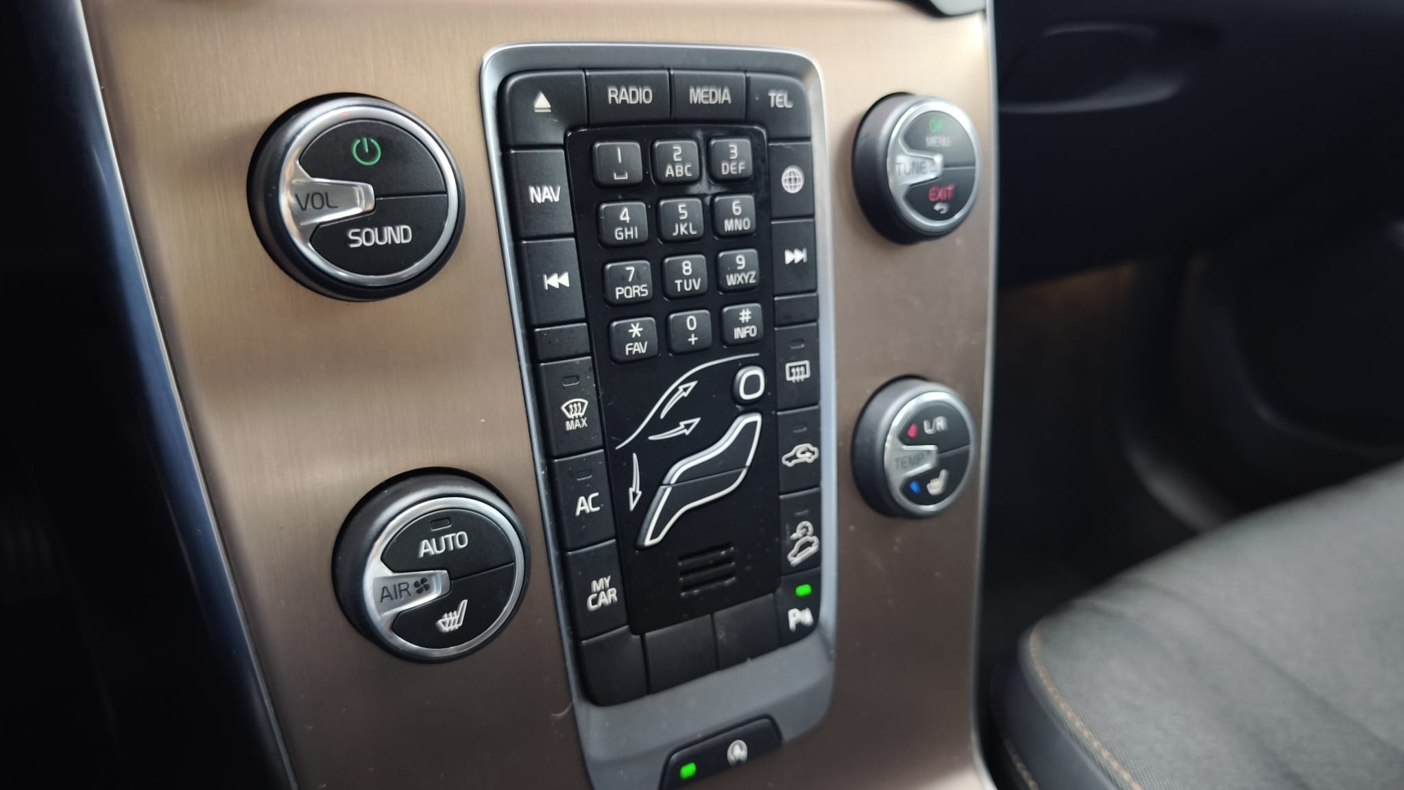 Volvo V40 Cross Country - Foto 8