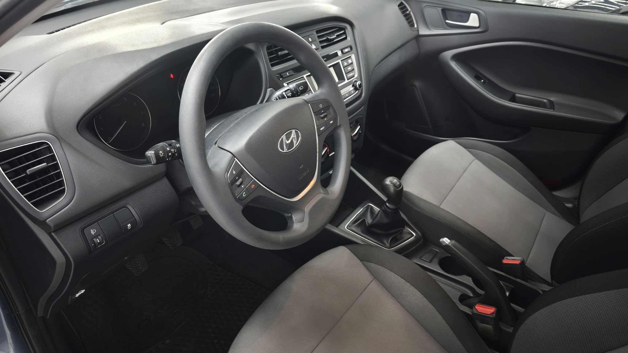 Hyundai i20 - Foto 3