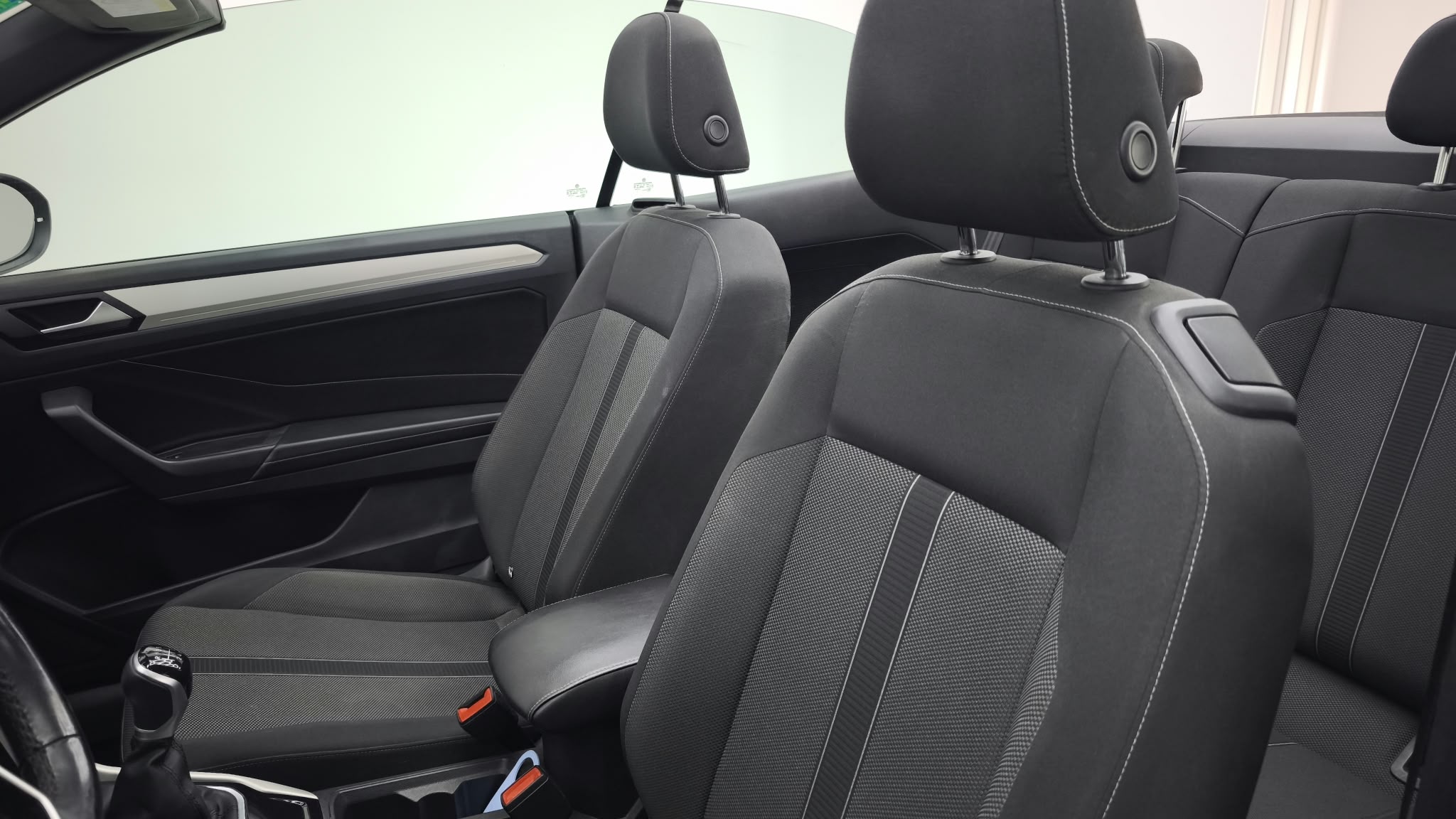 Volkswagen T-Roc - Foto 6