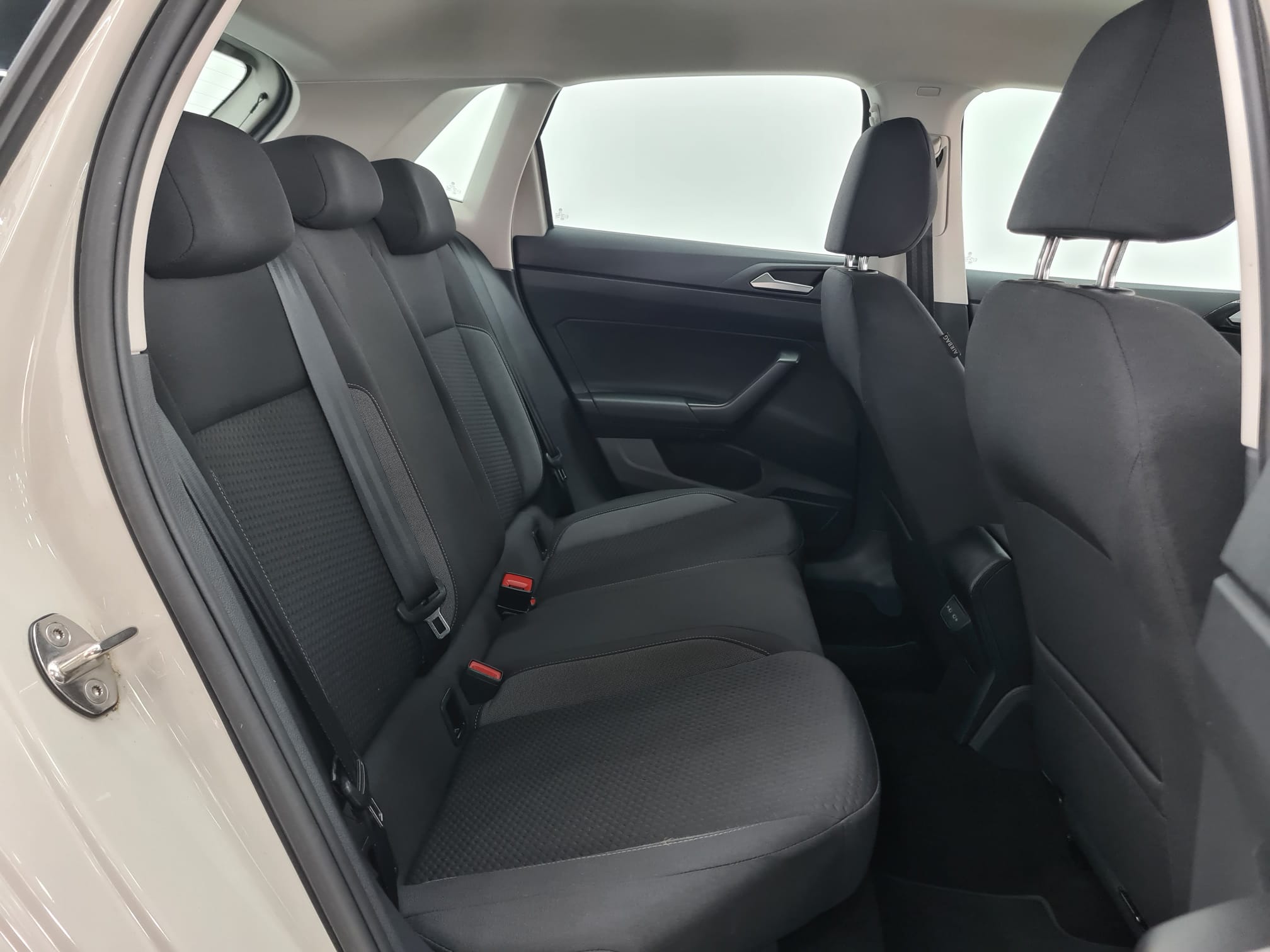 Volkswagen Polo - Foto 6
