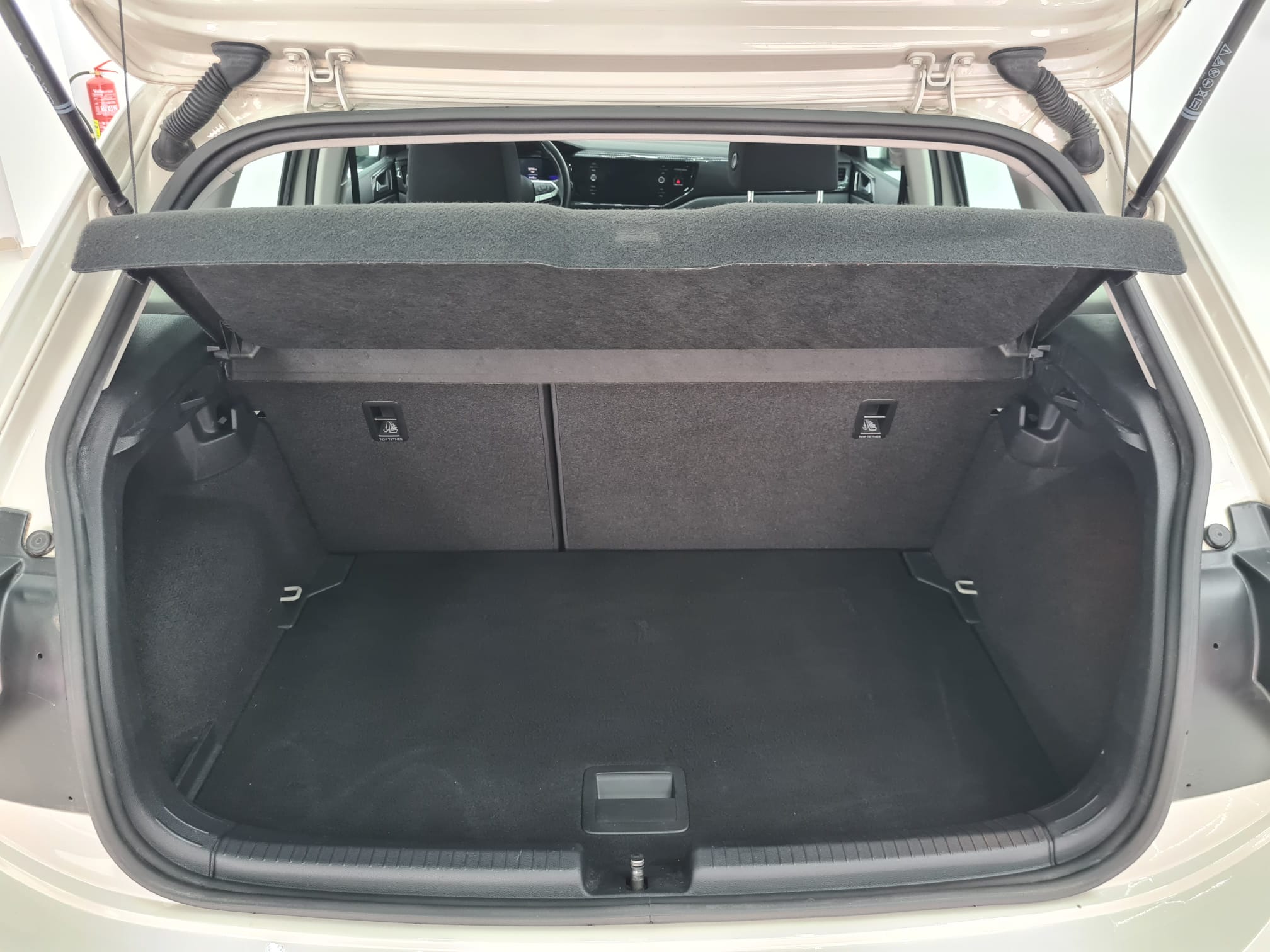 Volkswagen Polo - Foto 7