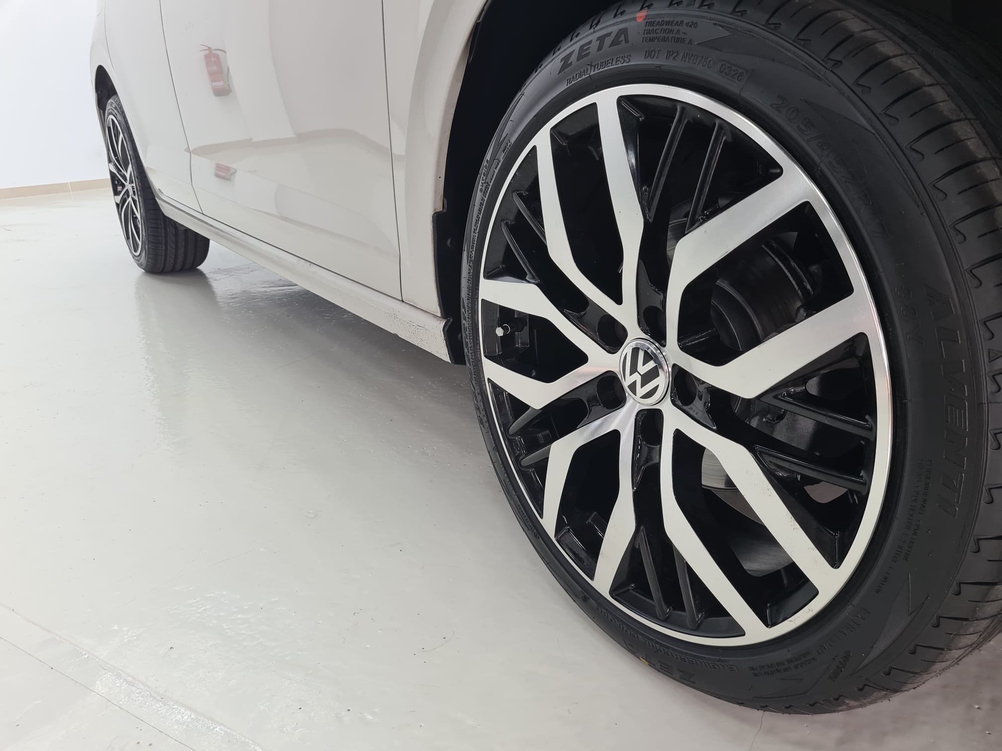 Volkswagen Polo - Foto 8