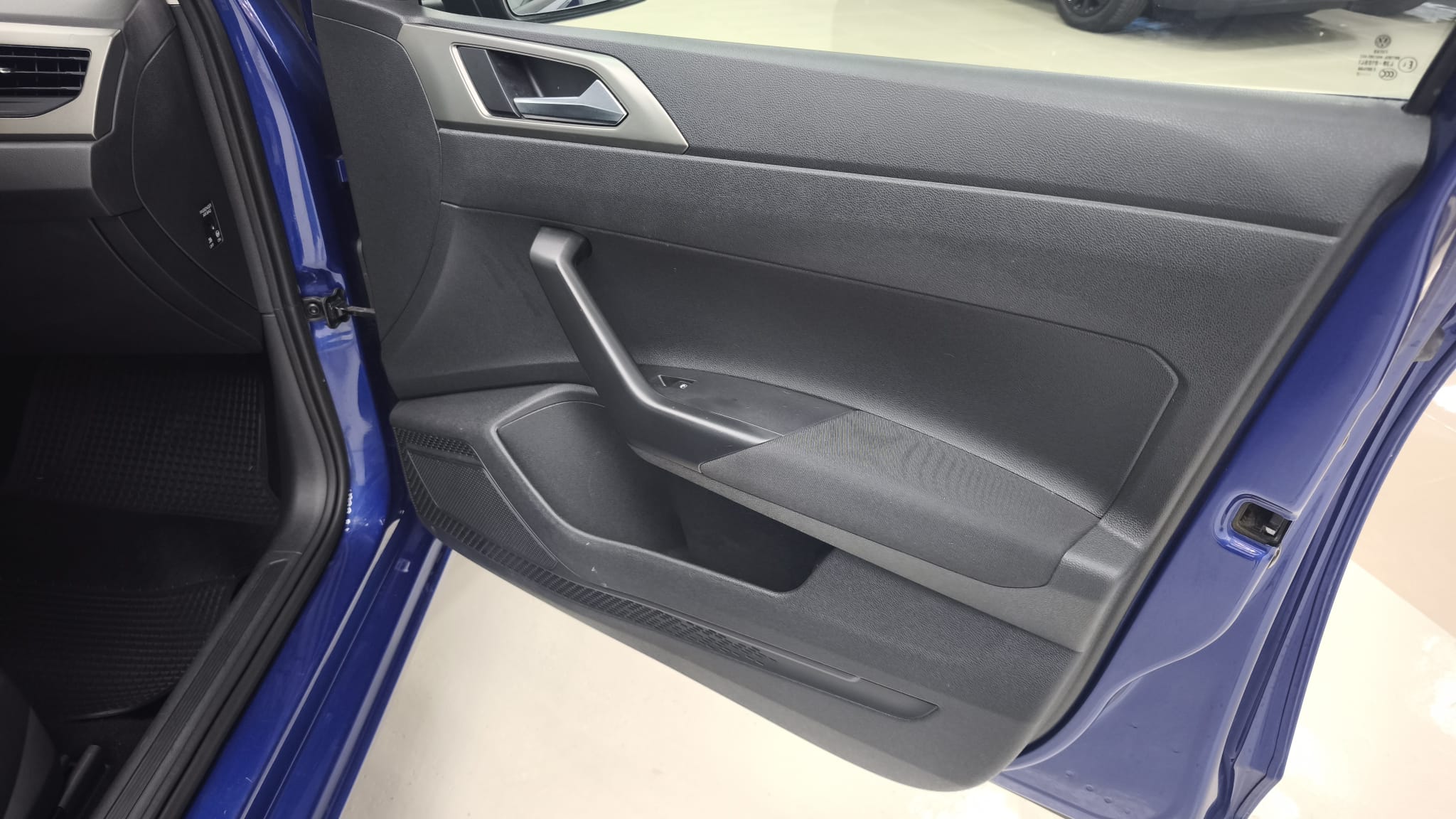 Volkswagen Polo - Foto 8