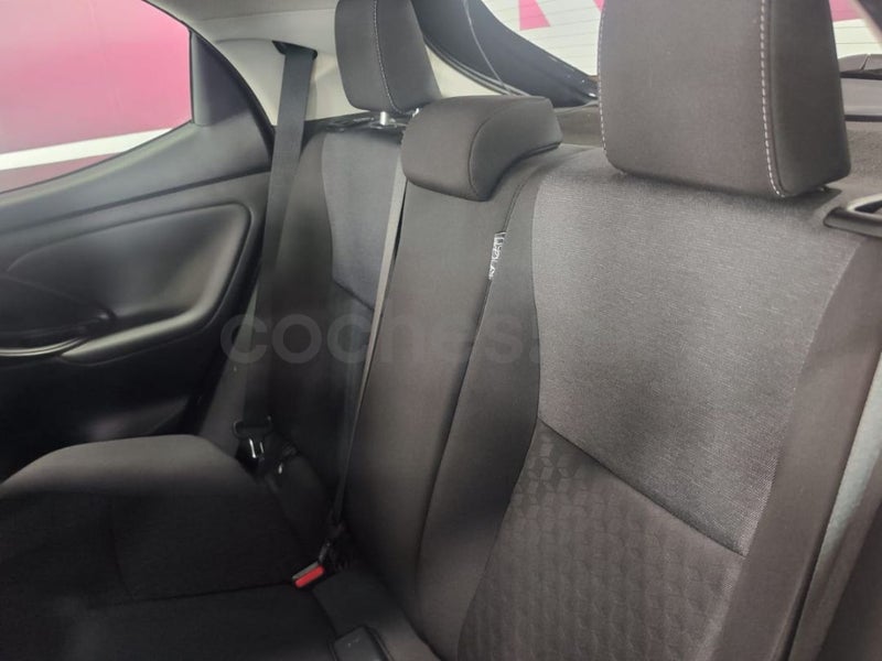 Toyota Yaris - Foto 6