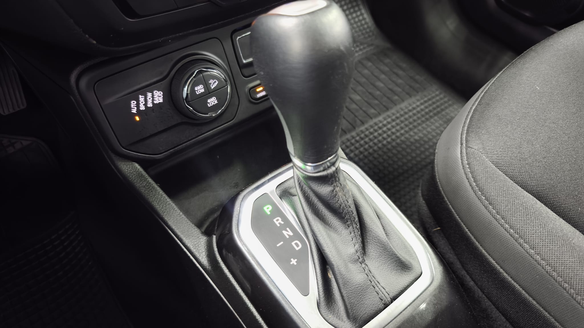 Jeep Renegade - Foto 11