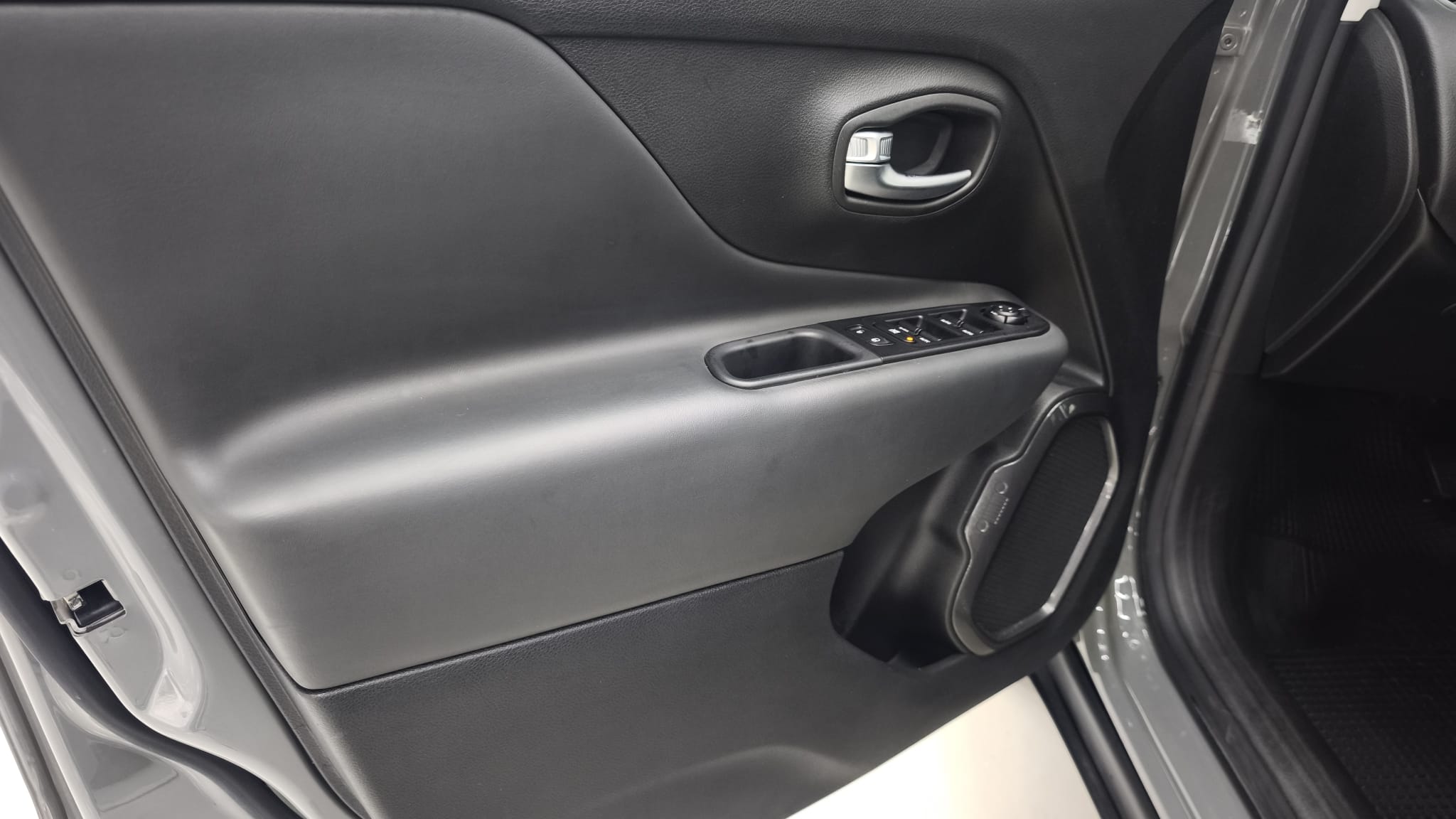 Jeep Renegade - Foto 9