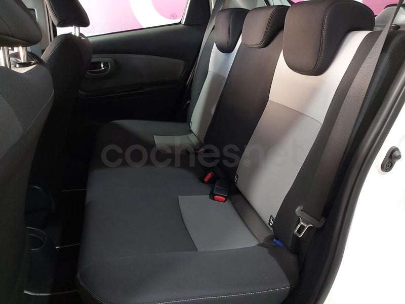 Toyota Yaris - Foto 7